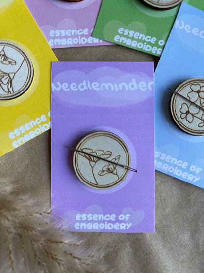 Wooden Flower Magnetic Needle Holder